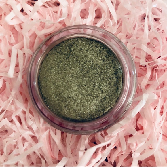 ๐2/$30-Olivia & Joy + Clarins Make Up Bundle - Picture 4 of 9